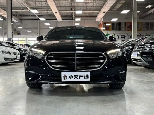Mercedes-Benz E-Class — Фото автомобиля 2