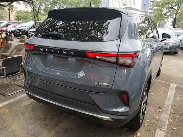 Wuling Asta — Фото автомобиля 6