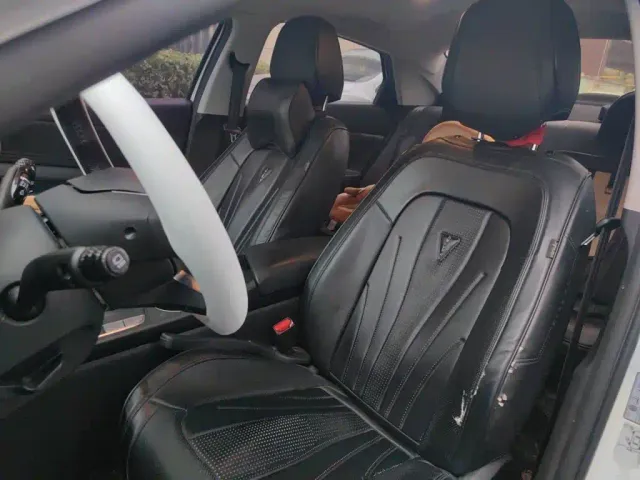 Hyundai Elantra — Фото автомобиля 11