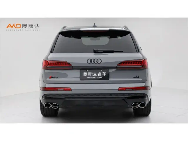 Audi SQ7 — Фото автомобиля 4