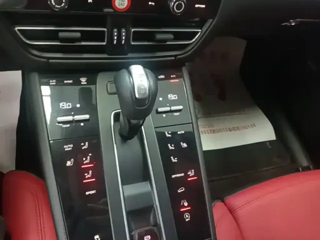 Porsche Macan — Фото автомобиля 13