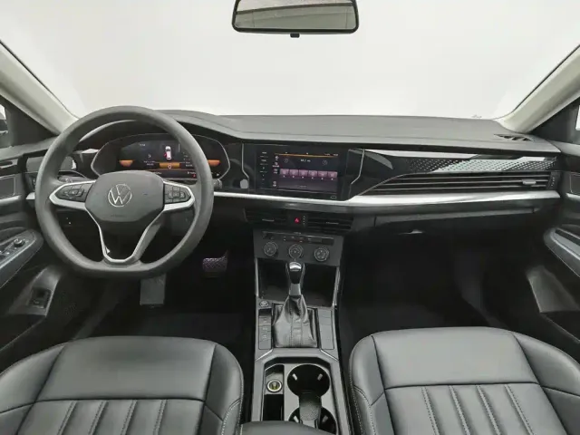 Volkswagen Passat — Фото автомобиля 5