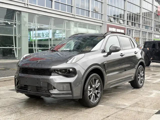 Фотография автомобиля — Lynk & Co 01