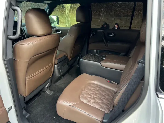 Nissan Patrol — Фото автомобиля 11