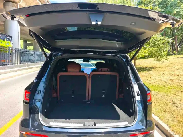 Geely Galaxy M9 — Фото автомобиля 12