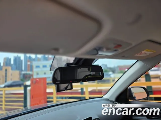 Hyundai Venue — Фото автомобиля 18