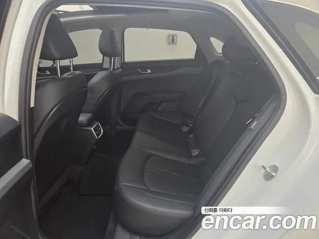 Kia K5 Новый K5 3 поколение 2.0 LPi(Для проката) — Фото автомобиля 13