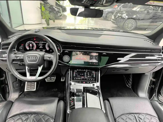 Audi Q8 — Фото автомобиля 4