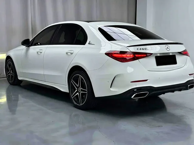 Mercedes-Benz C-Class — Фото автомобиля 10