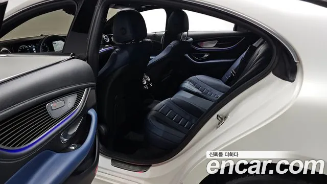 Mercedes-Benz CLS-Class — Фото автомобиля 23