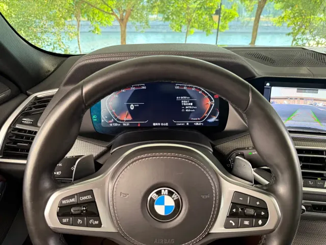 BMW X6 — Фото автомобиля 19