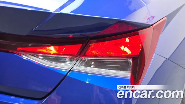 Hyundai Avante CN7 — Фото автомобиля 8