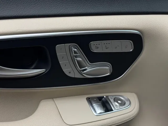 Mercedes-Benz V-Class — Фото автомобиля 21
