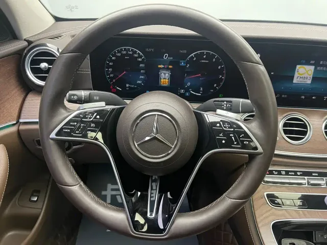 Mercedes-Benz E-Class — Фото автомобиля 19