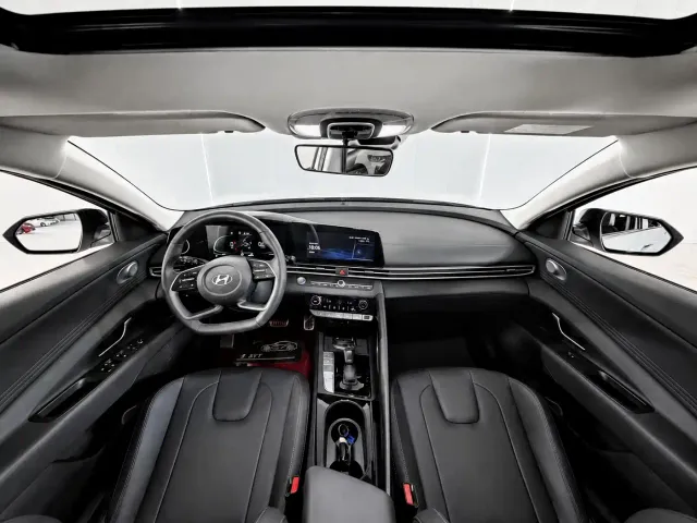 Hyundai Elantra — Фото автомобиля 21