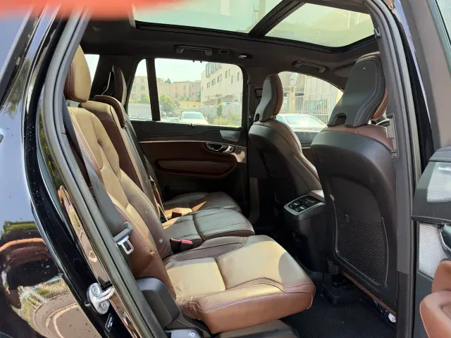 Volvo XC90 — Фото автомобиля 13