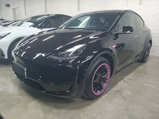 Фотография автомобиля — Tesla Model Y