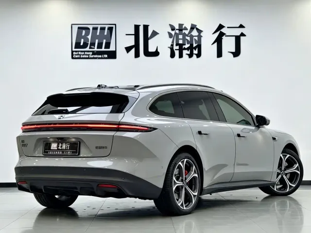Nio ET5 Touring — Фото автомобиля 3