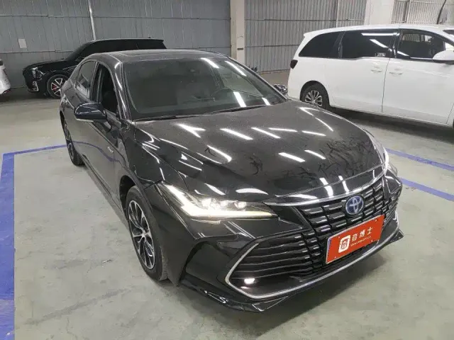 Toyota Avalon — Фото автомобиля 2