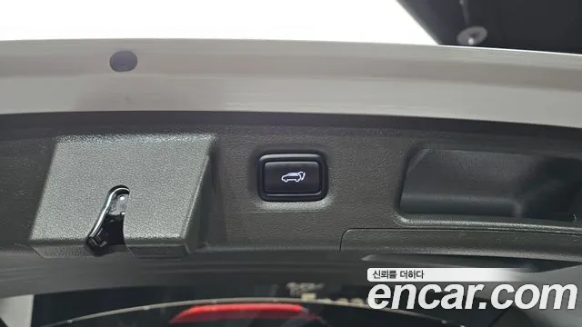 Hyundai Santafe — Фото автомобиля 16
