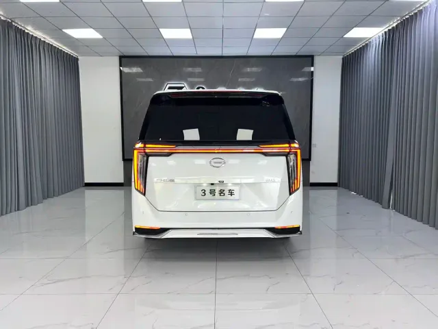 GAC Trumpchi M8 — Фото автомобиля 2