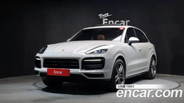 Фотография автомобиля — Porsche Cayenne PO536