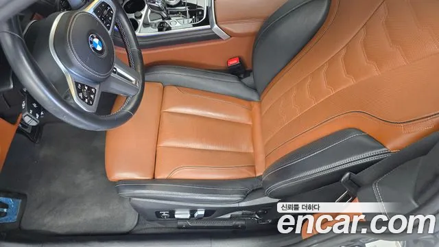 BMW 8 Series G15 — Фото автомобиля 24