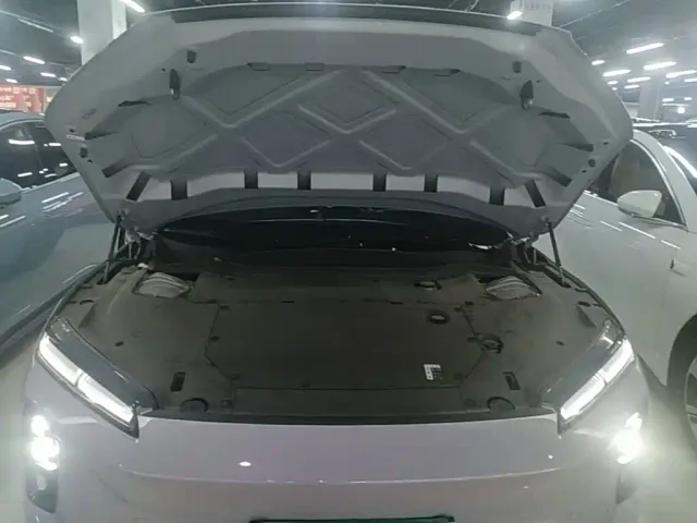 Nio ET5 Touring — Фото автомобиля 19