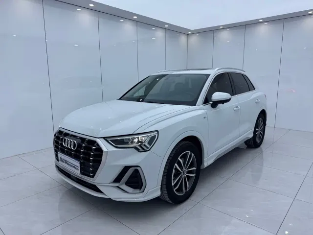 Фотография автомобиля — Audi Q3