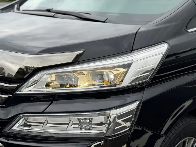 Toyota Vellfire — Фото автомобиля 23