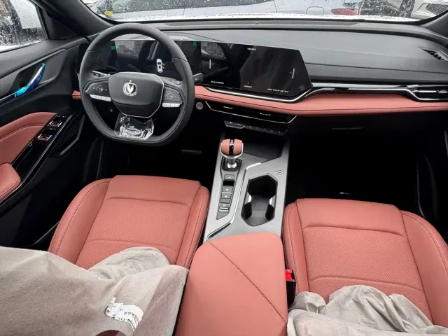 Changan X5 Plus — Фото автомобиля 12