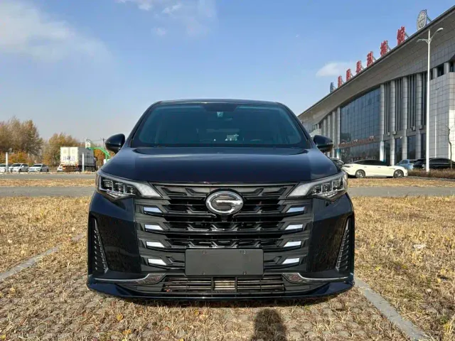 GAC Trumpchi M6 — Фото автомобиля 2