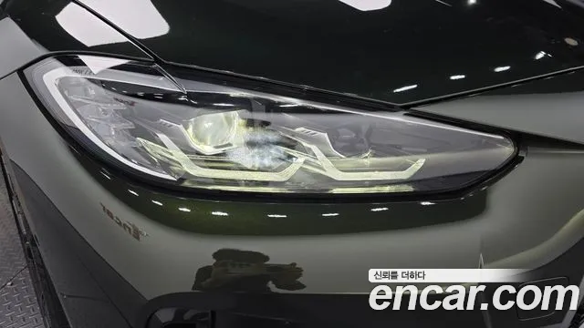 BMW i4 — Фото автомобиля 7