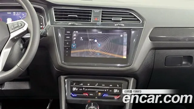 Volkswagen Tiguan Tiguan 2 поколение 2.0 TDI Prestige — Фото автомобиля 14