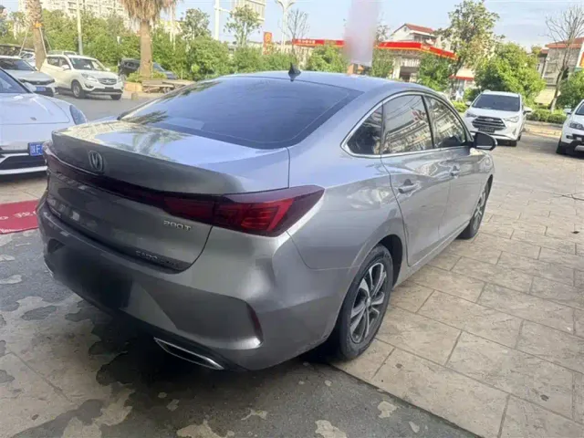 Changan Eado — Фото автомобиля 12