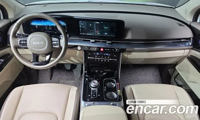 Kia Carnival Generation 4 — Фото автомобиля 10