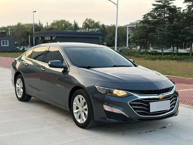 Chevrolet Malibu XL — Фото автомобиля 3
