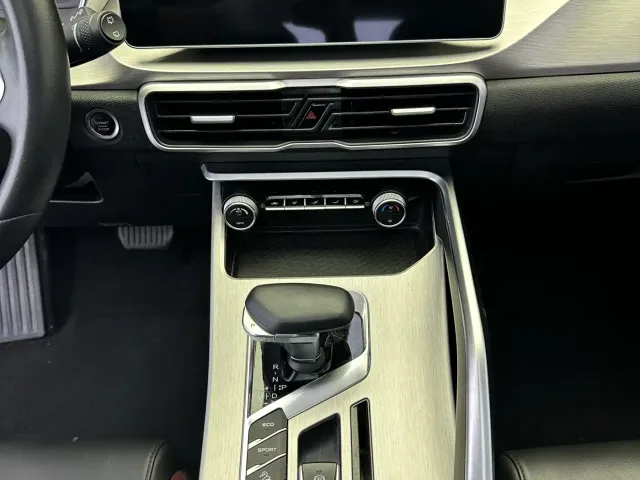 Geely Binyue — Фото автомобиля 15