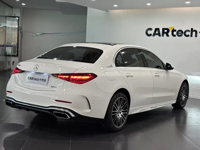 Mercedes-Benz C-Class — Фото автомобиля 4