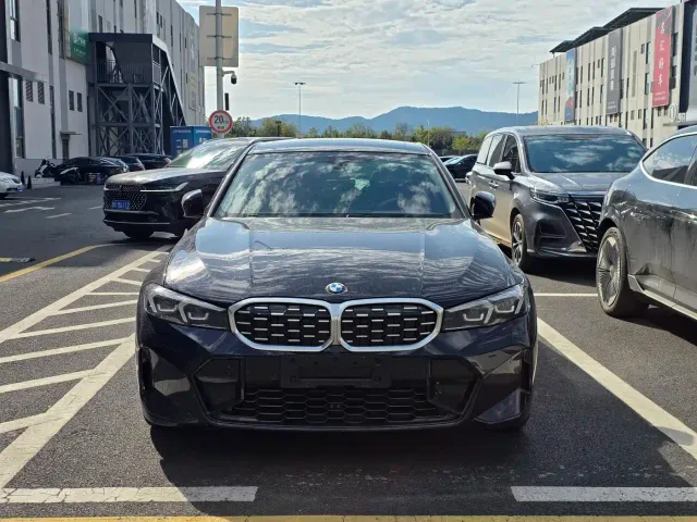 BMW 3 Series — Фото автомобиля 4