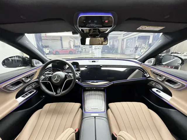 Mercedes-Benz E-Class — Фото автомобиля 8