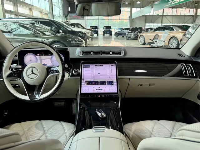 Mercedes-Benz Maybach S-Class — Фото автомобиля 18