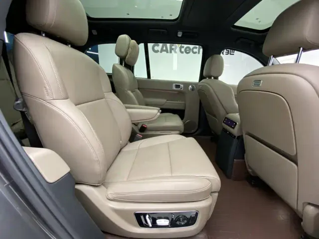 Li Auto L9 — Фото автомобиля 23