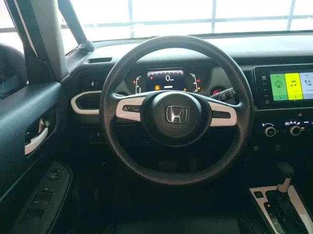 Honda Fit — Фото автомобиля 10