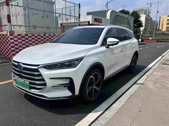 Фотография автомобиля — BYD Tang