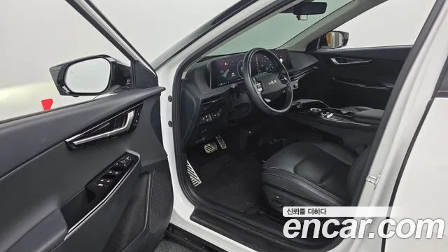 Kia EV6 — Фото автомобиля 10