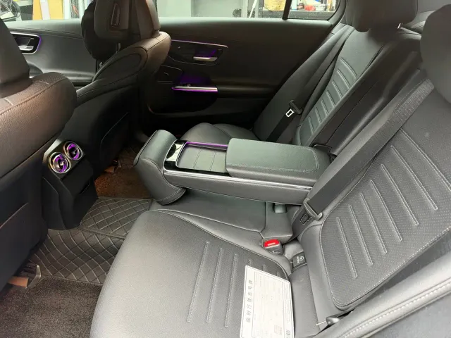 Mercedes-Benz C-Class — Фото автомобиля 6