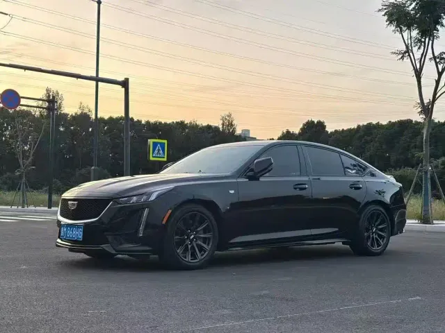 Фотография автомобиля — Cadillac CT5