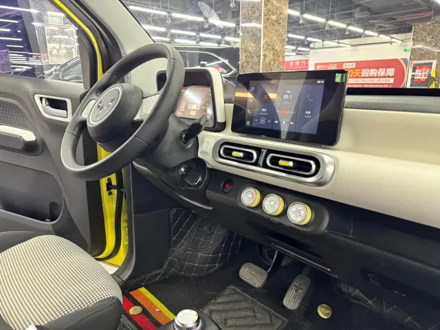Wuling Hongguang Mini EV — Фото автомобиля 10