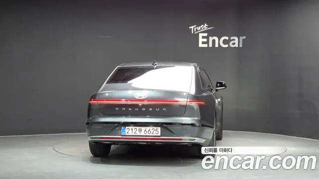Hyundai Grandeur GN7 — Фото автомобиля 4